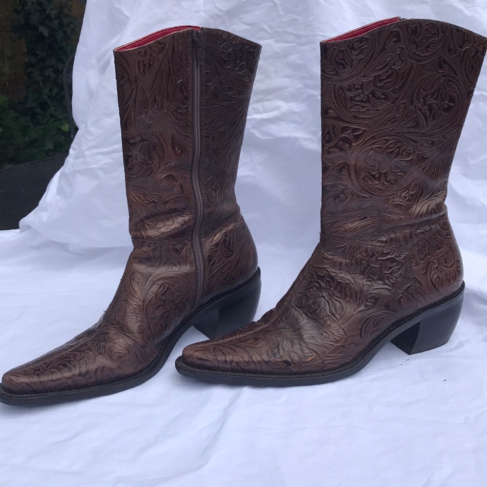 Womens size 8M brown boots. - Picture 4 of 4